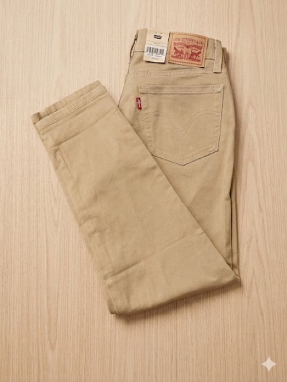 NWT Levi's Classic Slim Khaki Jeans